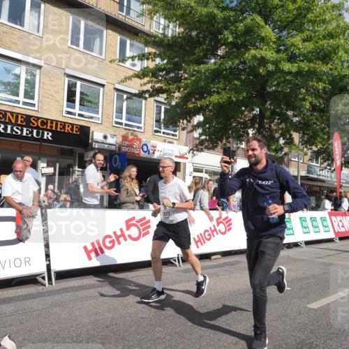 15.09.2024 - PSD Bank Halbmarathon Miley Keyser http://msf.ph/oto/7059355 15.09.2024 12:07:16 Ziel 1328, 1331, 1877, 1933, 2313, 2919, 2938, 3180, 3181 meine-sportfotos.de