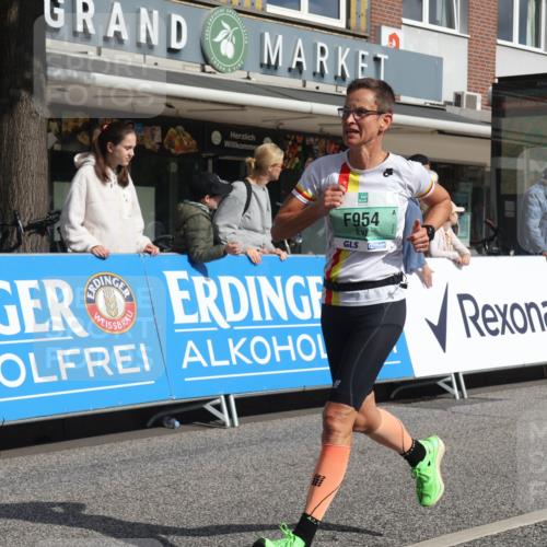 15.09.2024 - PSD Bank Halbmarathon Michael Strokosch http://msf.ph/oto/7059367 15.09.2024 11:39:33 Ziel 739, 913, 933, 954, 1060, 1240, 1266, 1382, 1395, 1397, 1424, 1481, 2163, 2568, 2628, 2650 meine-sportfotos.de