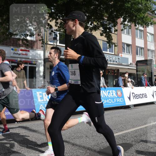 15.09.2024 - PSD Bank Halbmarathon Michael Strokosch http://msf.ph/oto/7059405 15.09.2024 11:39:41 Ziel 940, 954, 1060, 1240, 1255, 1395, 1397, 1424, 1481, 2163, 2568 meine-sportfotos.de