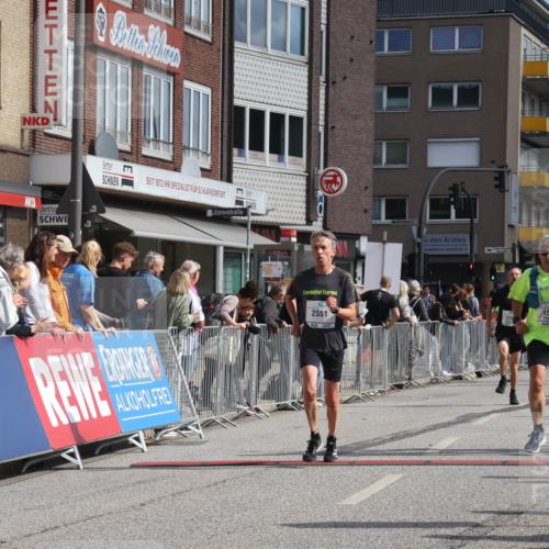 15.09.2024 - PSD Bank Halbmarathon Michael Strokosch http://msf.ph/oto/7059425 15.09.2024 11:39:50 Ziel 940, 961, 1062, 1255, 1290, 1397, 1481, 1591, 2163, 2551, 2568 meine-sportfotos.de