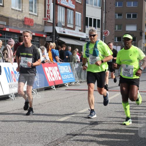 15.09.2024 - PSD Bank Halbmarathon Michael Strokosch http://msf.ph/oto/7059449 15.09.2024 11:39:53 Ziel 940, 961, 1062, 1145, 1156, 1255, 1290, 1360, 1591, 2551 meine-sportfotos.de