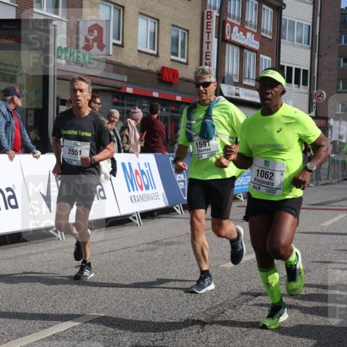 15.09.2024 - PSD Bank Halbmarathon Michael Strokosch http://msf.ph/oto/7059453 15.09.2024 11:39:54 Ziel 940, 961, 1062, 1145, 1156, 1255, 1290, 1360, 1591, 2551 meine-sportfotos.de