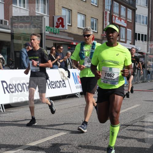 15.09.2024 - PSD Bank Halbmarathon Michael Strokosch http://msf.ph/oto/7059455 15.09.2024 11:39:54 Ziel 940, 961, 1062, 1145, 1156, 1255, 1290, 1360, 1591, 2551 meine-sportfotos.de