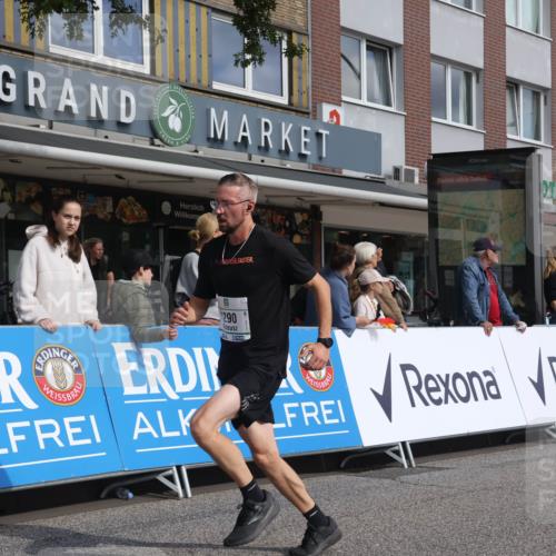 15.09.2024 - PSD Bank Halbmarathon Michael Strokosch http://msf.ph/oto/7059466 15.09.2024 11:39:56 Ziel 940, 961, 1062, 1145, 1156, 1255, 1290, 1360, 1591, 2551 meine-sportfotos.de