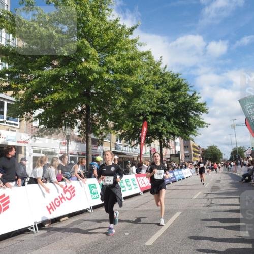 15.09.2024 - PSD Bank Halbmarathon Miley Keyser http://msf.ph/oto/7059467 15.09.2024 12:07:33 Ziel 1422, 1717, 1825, 2029, 2158, 2175, 2190, 2313, 2511, 2998, 3024, 3153, 3405, 3529 meine-sportfotos.de