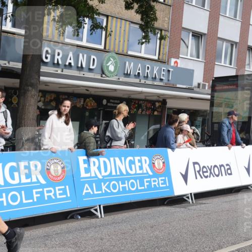 15.09.2024 - PSD Bank Halbmarathon Michael Strokosch http://msf.ph/oto/7059468 15.09.2024 11:39:56 Ziel 940, 961, 1062, 1145, 1156, 1255, 1290, 1360, 1591, 2551 meine-sportfotos.de