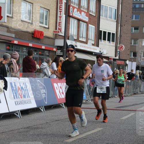 15.09.2024 - PSD Bank Halbmarathon Michael Strokosch http://msf.ph/oto/7059504 15.09.2024 11:40:05 Ziel 931, 961, 1062, 1081, 1145, 1156, 1290, 1360, 1440, 1591 meine-sportfotos.de