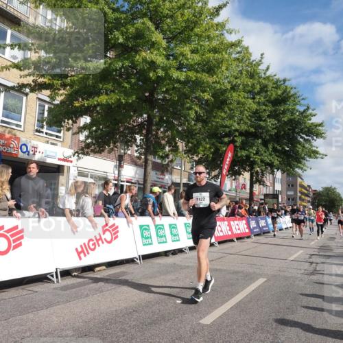 15.09.2024 - PSD Bank Halbmarathon Miley Keyser http://msf.ph/oto/7059518 15.09.2024 12:07:37 Ziel 1422, 1717, 1825, 1953, 1986, 2029, 2158, 2175, 2190, 2313, 2511, 2963, 2976, 2998, 3024, 3153, 3174, 3405, 3529 meine-sportfotos.de