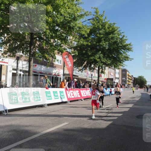 15.09.2024 - PSD Bank Halbmarathon Miley Keyser http://msf.ph/oto/7059560 15.09.2024 10:29:56 Ziel 3, 15, 63, 127, 156, 164, 168, 171, 185, 218, 225, 246, 252, 264, 286 meine-sportfotos.de
