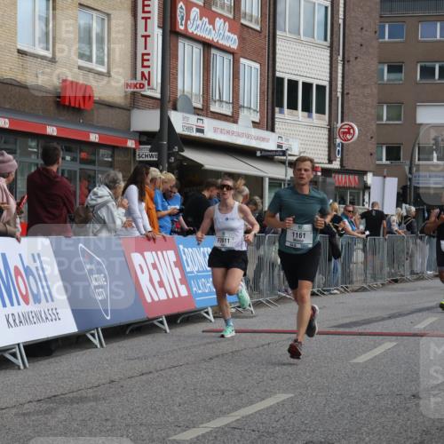 15.09.2024 - PSD Bank Halbmarathon Michael Strokosch http://msf.ph/oto/7059589 15.09.2024 11:40:21 Ziel 721, 931, 1113, 1161, 1340, 1352, 1403, 1425, 1430, 1471, 1600, 2486, 2611, 2627, 2640, 3549 meine-sportfotos.de