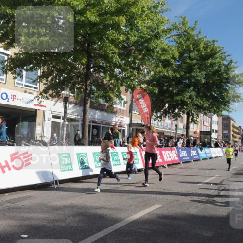 15.09.2024 - PSD Bank Halbmarathon Miley Keyser http://msf.ph/oto/7059606 15.09.2024 10:30:00 Ziel 3, 63, 97, 127, 156, 168, 171, 185, 218, 225, 246, 252, 264, 281, 286, 289, 306 meine-sportfotos.de