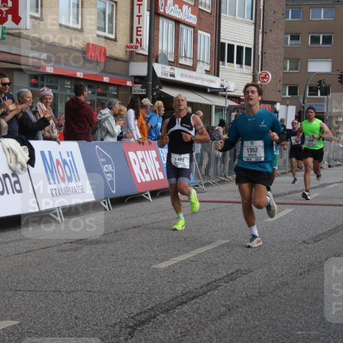 15.09.2024 - PSD Bank Halbmarathon Michael Strokosch http://msf.ph/oto/7059613 15.09.2024 11:40:24 Ziel 721, 1113, 1161, 1340, 1352, 1403, 1425, 1430, 1471, 1600, 2486, 2611, 2627, 2640, 3549 meine-sportfotos.de