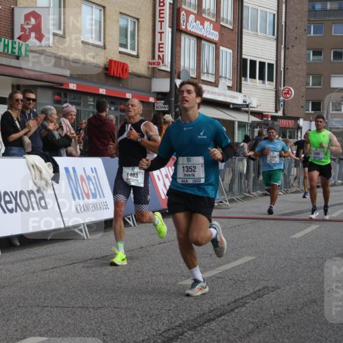 15.09.2024 - PSD Bank Halbmarathon Michael Strokosch http://msf.ph/oto/7059619 15.09.2024 11:40:25 Ziel 721, 1113, 1161, 1340, 1352, 1403, 1425, 1430, 1471, 1600, 2486, 2611, 2627, 2640, 3549 meine-sportfotos.de