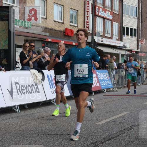 15.09.2024 - PSD Bank Halbmarathon Michael Strokosch http://msf.ph/oto/7059621 15.09.2024 11:40:25 Ziel 721, 1113, 1161, 1340, 1352, 1403, 1425, 1430, 1471, 1600, 2486, 2611, 2627, 2640, 3549 meine-sportfotos.de