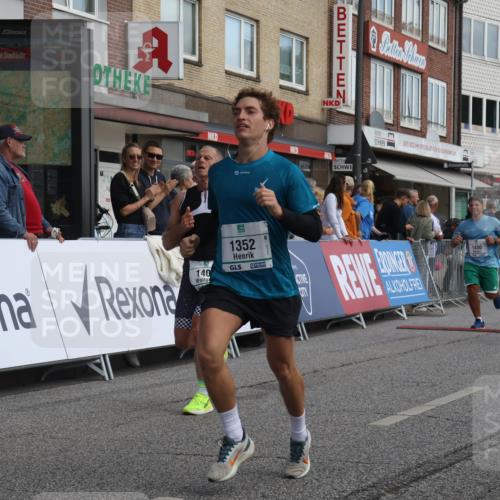 15.09.2024 - PSD Bank Halbmarathon Michael Strokosch http://msf.ph/oto/7059623 15.09.2024 11:40:25 Ziel 721, 1113, 1161, 1340, 1352, 1403, 1425, 1430, 1471, 1600, 2486, 2611, 2627, 2640, 3549 meine-sportfotos.de