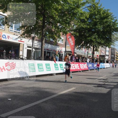 15.09.2024 - PSD Bank Halbmarathon Miley Keyser http://msf.ph/oto/7059638 15.09.2024 10:30:06 Ziel 3, 32, 63, 97, 127, 129, 156, 218, 252, 264, 281, 289, 306 meine-sportfotos.de