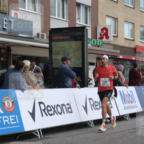 15.09.2024 - PSD Bank Halbmarathon Michael Strokosch http://msf.ph/oto/7059675 15.09.2024 11:40:34 Ziel 1113, 1161, 1352, 1403, 1425, 1430, 1471, 1509, 2486, 2490, 2611 meine-sportfotos.de