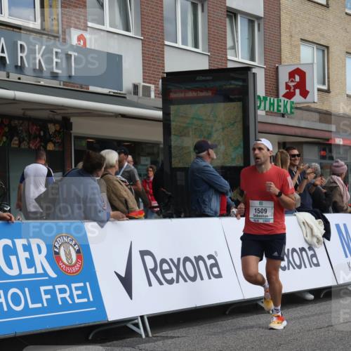 15.09.2024 - PSD Bank Halbmarathon Michael Strokosch http://msf.ph/oto/7059677 15.09.2024 11:40:34 Ziel 1113, 1161, 1352, 1403, 1425, 1430, 1471, 1509, 2486, 2490, 2611 meine-sportfotos.de