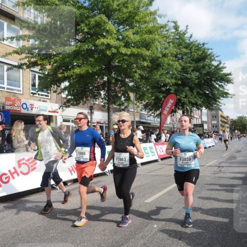 15.09.2024 - PSD Bank Halbmarathon Miley Keyser http://msf.ph/oto/7059730 15.09.2024 12:07:49 Ziel 1422, 1717, 1825, 1832, 1953, 1986, 2029, 2040, 2175, 2190, 2521, 2963, 2976, 2998, 3024, 3039, 3174, 3529 meine-sportfotos.de