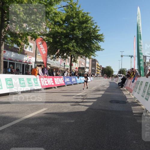 15.09.2024 - PSD Bank Halbmarathon Miley Keyser http://msf.ph/oto/7059732 15.09.2024 10:30:30 Ziel 303 meine-sportfotos.de