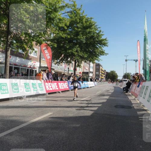 15.09.2024 - PSD Bank Halbmarathon Miley Keyser http://msf.ph/oto/7059740 15.09.2024 10:30:31 Ziel 303 meine-sportfotos.de