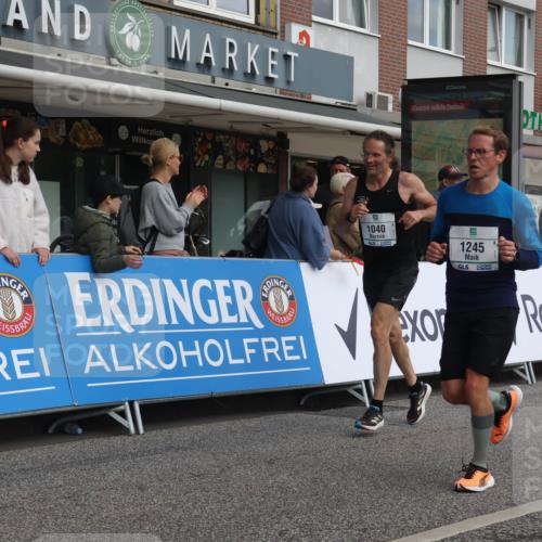15.09.2024 - PSD Bank Halbmarathon Michael Strokosch http://msf.ph/oto/7059755 15.09.2024 11:40:47 Ziel 1040, 1245, 1293, 1330, 1388, 2490, 2633 meine-sportfotos.de