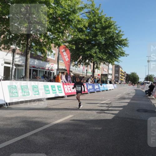 15.09.2024 - PSD Bank Halbmarathon Miley Keyser http://msf.ph/oto/7059756 15.09.2024 10:30:31 Ziel 303 meine-sportfotos.de