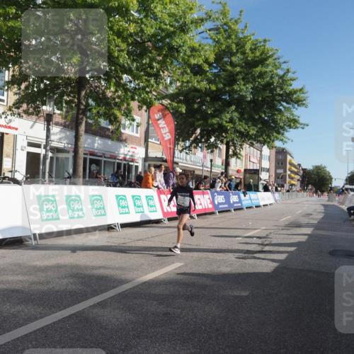 15.09.2024 - PSD Bank Halbmarathon Miley Keyser http://msf.ph/oto/7059760 15.09.2024 10:30:31 Ziel 303 meine-sportfotos.de