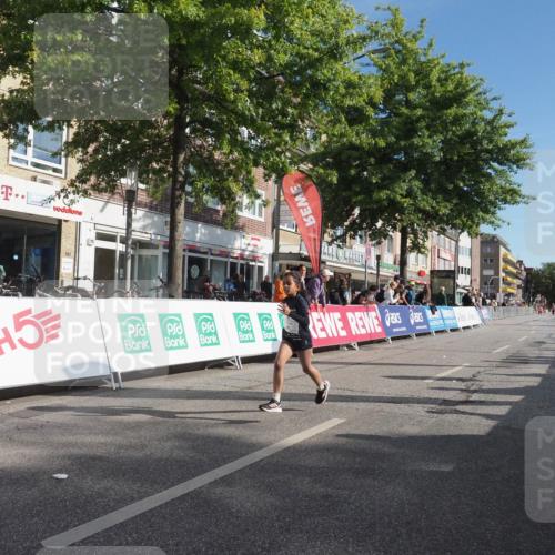 15.09.2024 - PSD Bank Halbmarathon Miley Keyser http://msf.ph/oto/7059768 15.09.2024 10:30:32 Ziel 303 meine-sportfotos.de