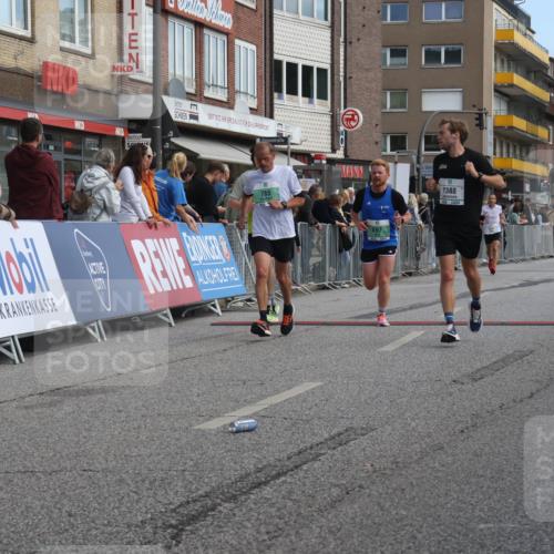 15.09.2024 - PSD Bank Halbmarathon Michael Strokosch http://msf.ph/oto/7059774 15.09.2024 11:40:54 Ziel 697, 765, 1040, 1108, 1130, 1245, 1293, 1330, 1388, 2633 meine-sportfotos.de