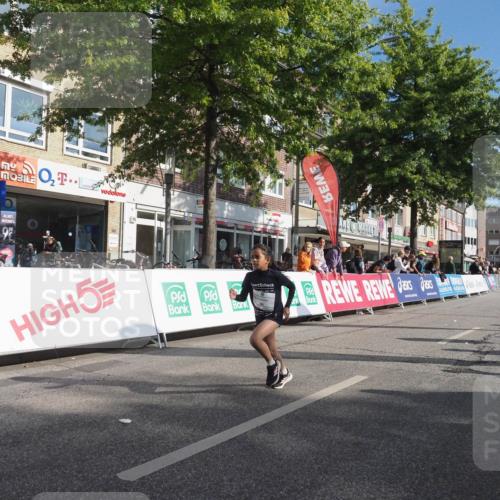 15.09.2024 - PSD Bank Halbmarathon Miley Keyser http://msf.ph/oto/7059777 15.09.2024 10:30:32 Ziel 303 meine-sportfotos.de