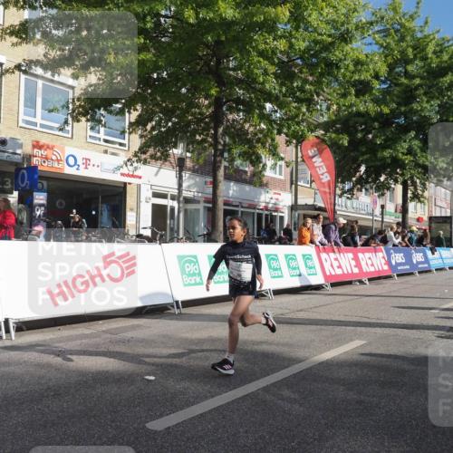 15.09.2024 - PSD Bank Halbmarathon Miley Keyser http://msf.ph/oto/7059781 15.09.2024 10:30:32 Ziel 303 meine-sportfotos.de