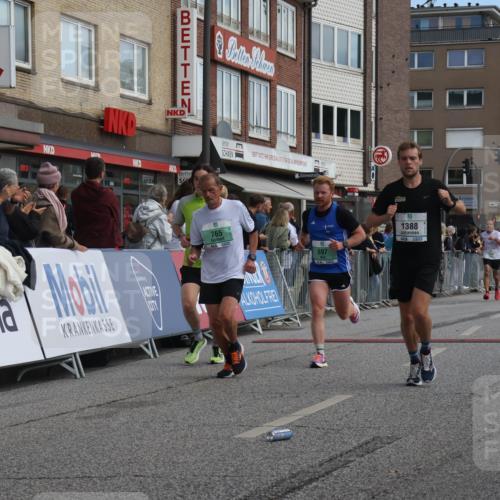 15.09.2024 - PSD Bank Halbmarathon Michael Strokosch http://msf.ph/oto/7059782 15.09.2024 11:40:55 Ziel 697, 765, 1040, 1108, 1130, 1245, 1293, 1330, 1388, 2633 meine-sportfotos.de