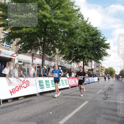 15.09.2024 - PSD Bank Halbmarathon Miley Keyser http://msf.ph/oto/7059795 15.09.2024 12:07:57 Ziel 1633, 1646, 1832, 1953, 1986, 2040, 2521, 2781, 2963, 2976, 2996, 3039, 3257 meine-sportfotos.de