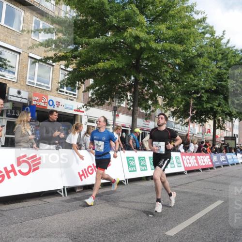 15.09.2024 - PSD Bank Halbmarathon Miley Keyser http://msf.ph/oto/7059814 15.09.2024 12:07:58 Ziel 1159, 1633, 1646, 1832, 1953, 1986, 2040, 2521, 2781, 2963, 2976, 2996, 3039, 3257 meine-sportfotos.de