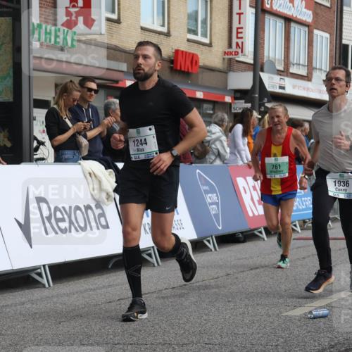 15.09.2024 - PSD Bank Halbmarathon Michael Strokosch http://msf.ph/oto/7059872 15.09.2024 11:41:15 Ziel 761, 934, 1244, 1265, 1469, 1936, 2538, 3513 meine-sportfotos.de