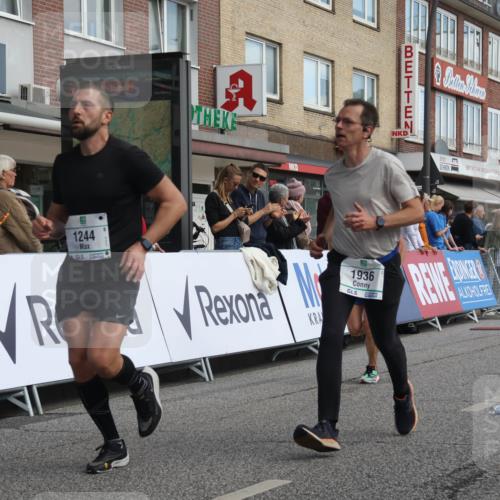 15.09.2024 - PSD Bank Halbmarathon Michael Strokosch http://msf.ph/oto/7059876 15.09.2024 11:41:16 Ziel 761, 934, 1244, 1265, 1469, 1936, 2538, 3513 meine-sportfotos.de