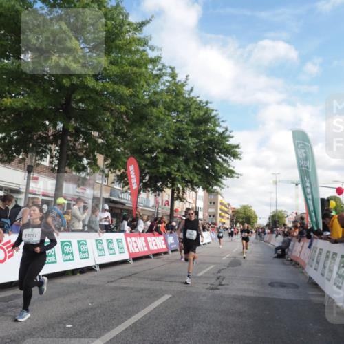 15.09.2024 - PSD Bank Halbmarathon Miley Keyser http://msf.ph/oto/7059891 15.09.2024 12:08:06 Ziel 1159, 1633, 1646, 2040, 2521, 2781, 2996, 3145, 3257 meine-sportfotos.de