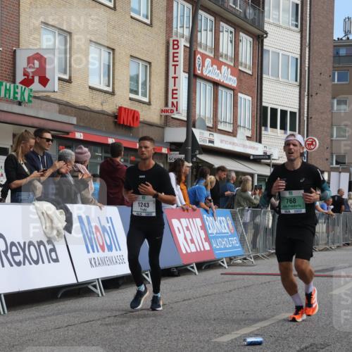 15.09.2024 - PSD Bank Halbmarathon Michael Strokosch http://msf.ph/oto/7059916 15.09.2024 11:41:26 Ziel 761, 768, 934, 960, 1243, 1244, 1320, 1936, 1970, 2083 meine-sportfotos.de