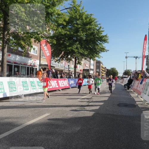 15.09.2024 - PSD Bank Halbmarathon Miley Keyser http://msf.ph/oto/7059960 15.09.2024 10:31:09 Ziel 24, 25, 38, 104, 105, 126, 141, 207, 277, 287 meine-sportfotos.de