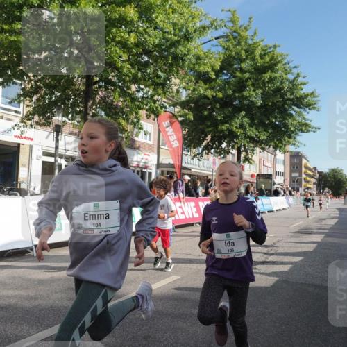 15.09.2024 - PSD Bank Halbmarathon Miley Keyser http://msf.ph/oto/7060001 15.09.2024 10:31:12 Ziel 24, 25, 39, 72, 104, 105, 126, 141, 160, 163, 191, 277, 287 meine-sportfotos.de