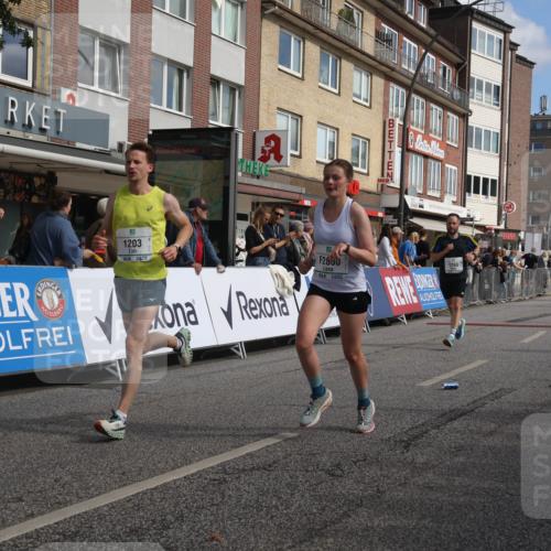 15.09.2024 - PSD Bank Halbmarathon Michael Strokosch http://msf.ph/oto/7060003 15.09.2024 11:41:43 Ziel 943, 953, 1183, 1203, 1241, 1260, 1262, 1309, 1542, 1970, 2083, 2707, 2850 meine-sportfotos.de