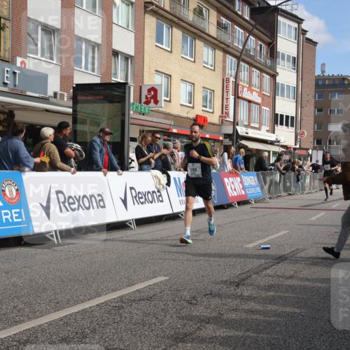 15.09.2024 - PSD Bank Halbmarathon Michael Strokosch http://msf.ph/oto/7060013 15.09.2024 11:41:44 Ziel 943, 953, 1183, 1203, 1241, 1260, 1262, 1309, 1542, 1970, 2083, 2707, 2850 meine-sportfotos.de