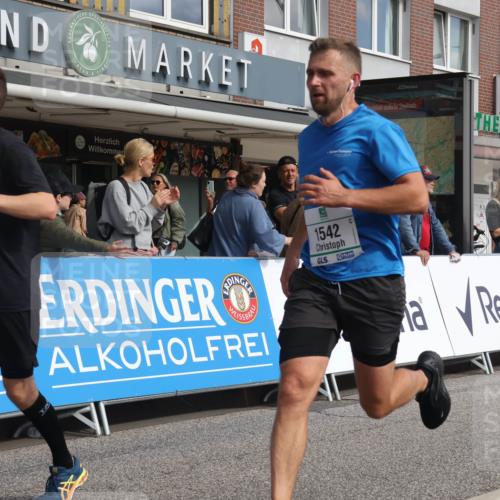 15.09.2024 - PSD Bank Halbmarathon Michael Strokosch http://msf.ph/oto/7060032 15.09.2024 11:41:50 Ziel 726, 763, 953, 1183, 1203, 1215, 1260, 1262, 1309, 1542, 1671, 2850 meine-sportfotos.de