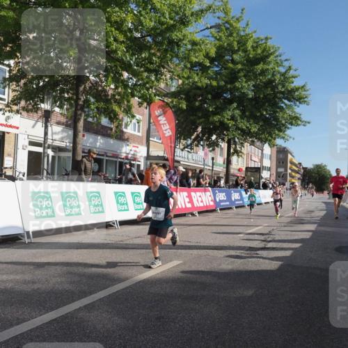 15.09.2024 - PSD Bank Halbmarathon Miley Keyser http://msf.ph/oto/7060033 15.09.2024 10:31:16 Ziel 24, 25, 39, 72, 104, 105, 126, 158, 160, 163, 191, 277, 287 meine-sportfotos.de