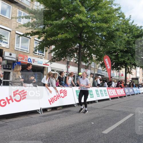 15.09.2024 - PSD Bank Halbmarathon Miley Keyser http://msf.ph/oto/7060035 15.09.2024 12:08:19 Ziel 1159, 1869, 1917, 2397, 2642, 2668, 3049, 3110, 3145, 3360, 3496 meine-sportfotos.de