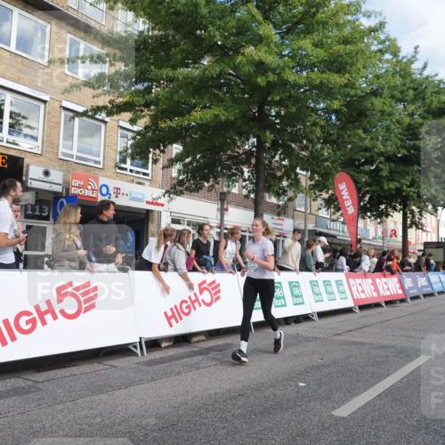 15.09.2024 - PSD Bank Halbmarathon Miley Keyser http://msf.ph/oto/7060039 15.09.2024 12:08:19 Ziel 1159, 1869, 1917, 2397, 2642, 2668, 3049, 3110, 3145, 3360, 3496 meine-sportfotos.de