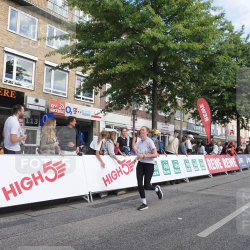 15.09.2024 - PSD Bank Halbmarathon Miley Keyser http://msf.ph/oto/7060043 15.09.2024 12:08:19 Ziel 1159, 1869, 1917, 2397, 2642, 2668, 3049, 3110, 3145, 3360, 3496 meine-sportfotos.de