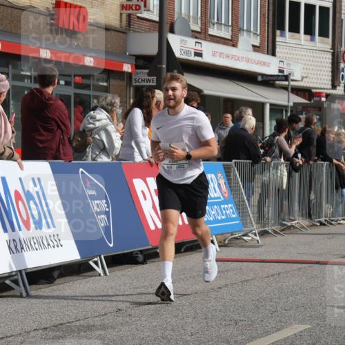 15.09.2024 - PSD Bank Halbmarathon Michael Strokosch http://msf.ph/oto/7060107 15.09.2024 11:42:06 Ziel 726, 735, 763, 920, 1215, 1566, 1592, 1671, 1875, 2661 meine-sportfotos.de