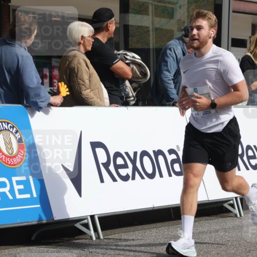 15.09.2024 - PSD Bank Halbmarathon Michael Strokosch http://msf.ph/oto/7060120 15.09.2024 11:42:08 Ziel 735, 920, 1215, 1259, 1470, 1566, 1592, 1671, 1875, 2643, 2661 meine-sportfotos.de